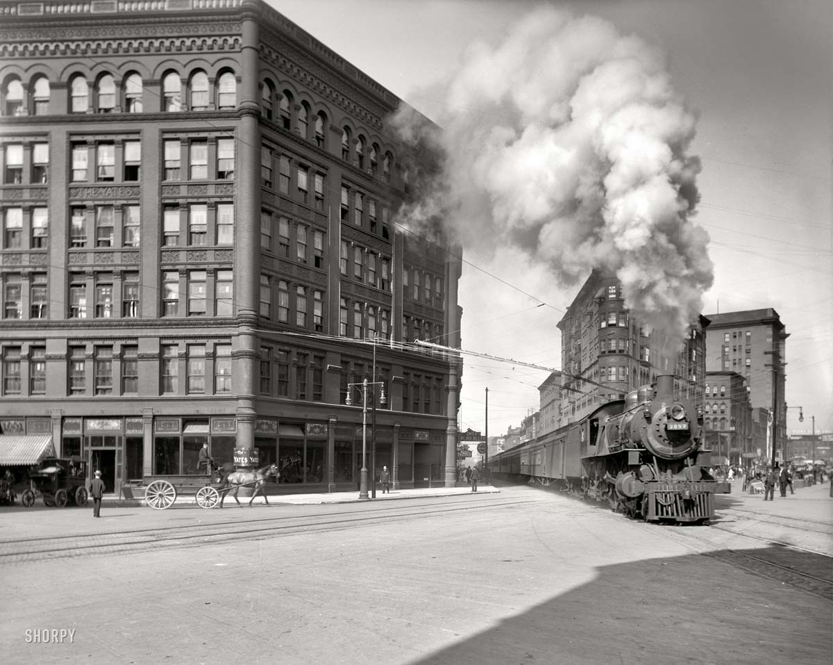 Syracuse. Empire State Express passing thru Washington Street, circa 1905