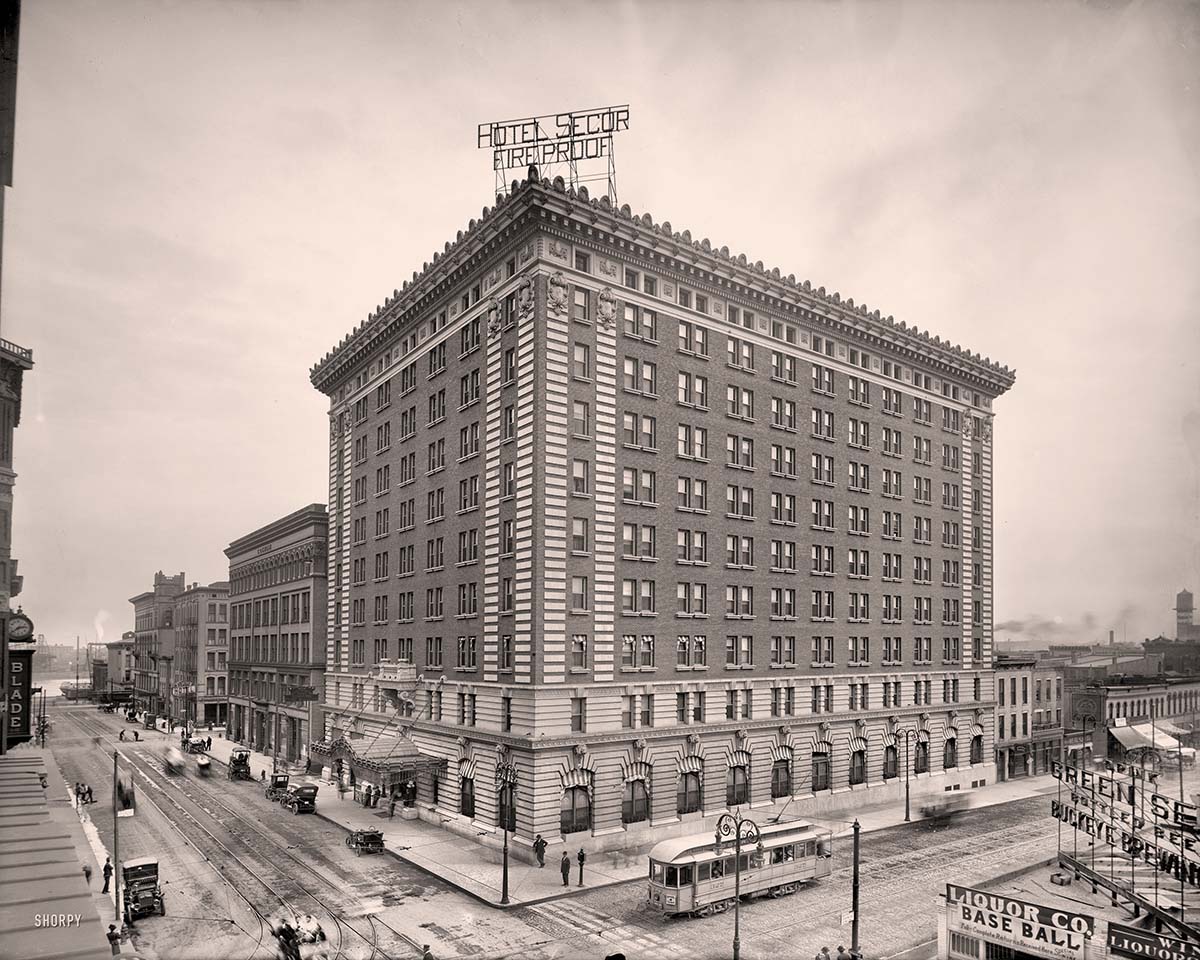 Toledo, Ohio. Jefferson Avenue and Superior Street, Hotel Secor, 1909
