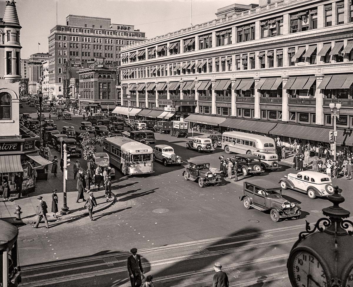 Washington, DC. Capital Transit buses, F and 13th streets NW, Shopping District, 1935