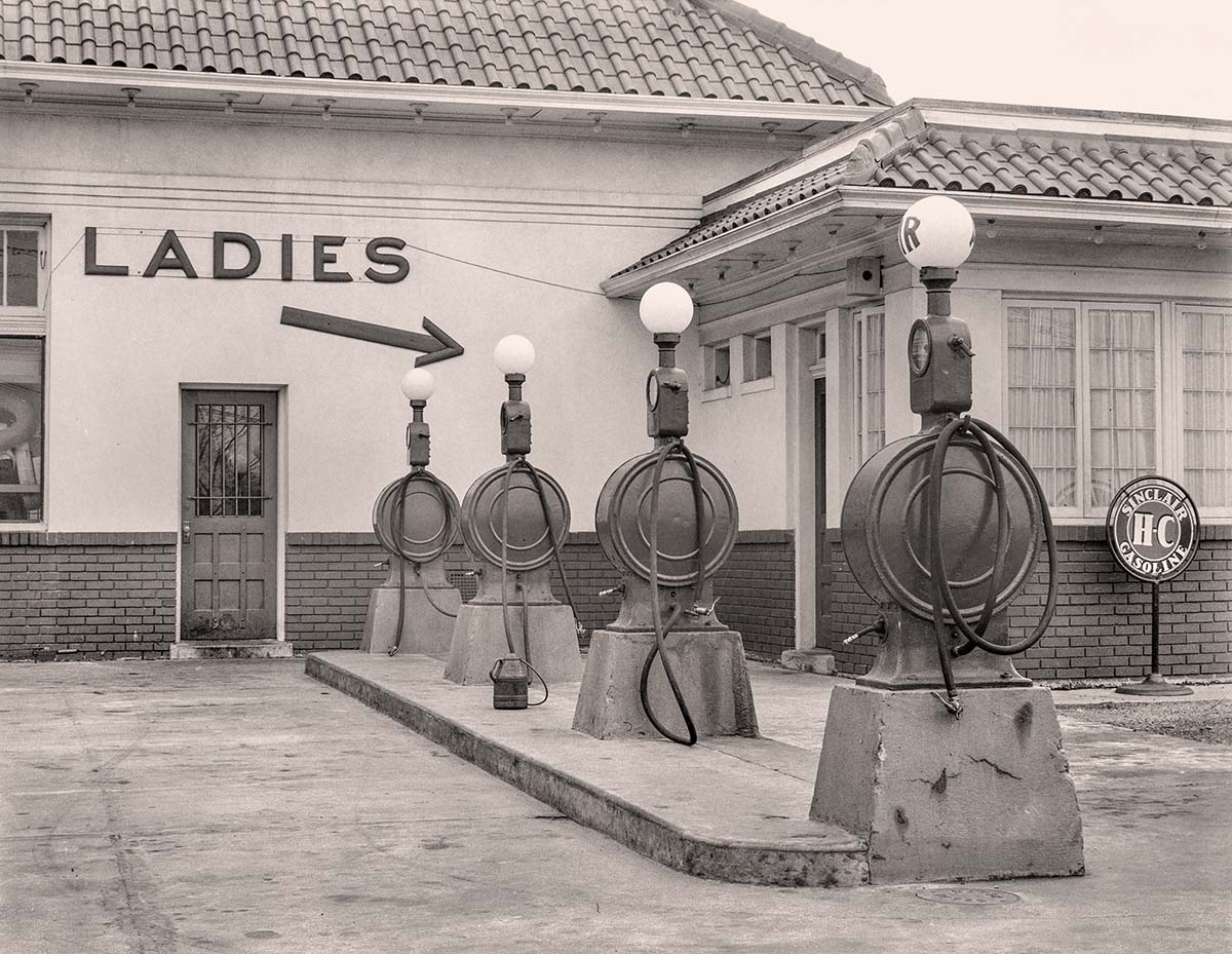 Washington, DC. Gas station, 1939