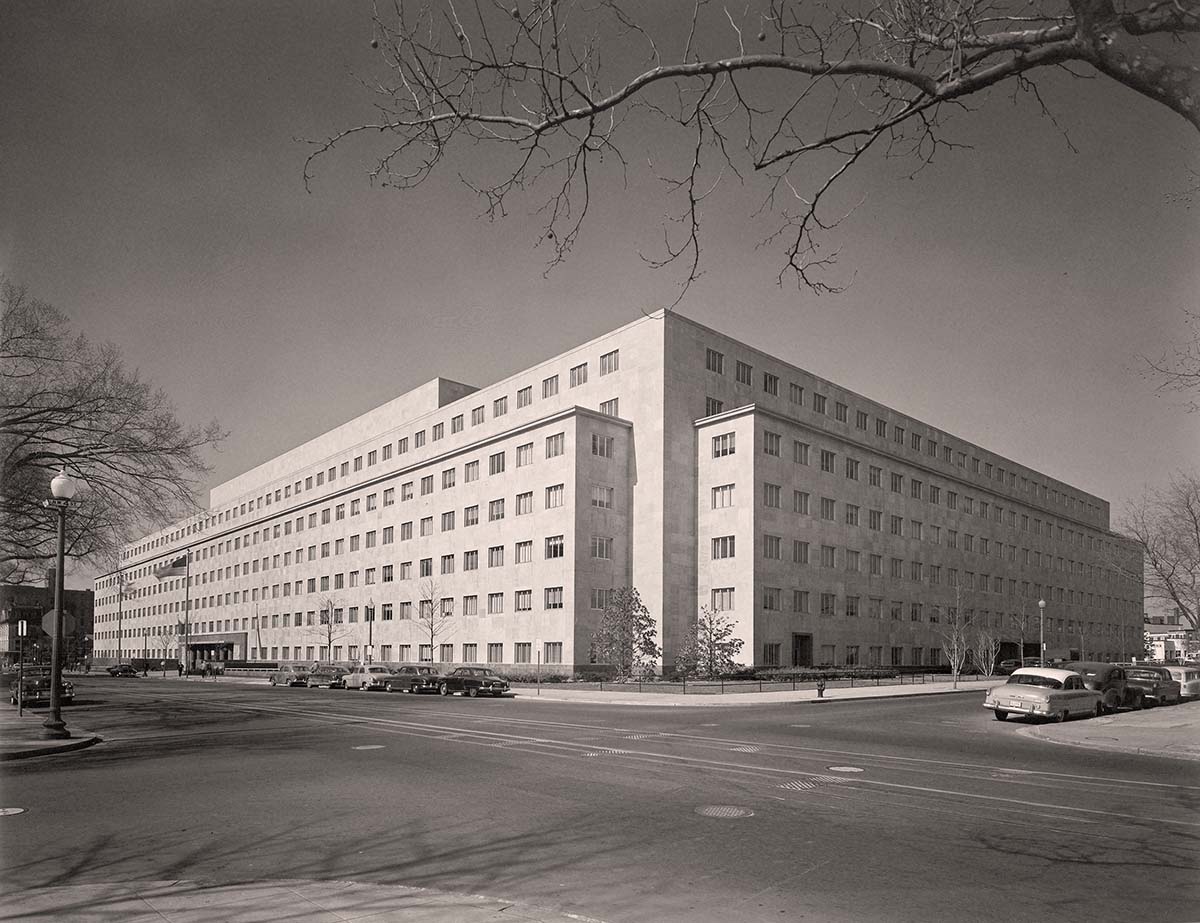 Washington, DC. General Accounting Office, G Street NW, 1954