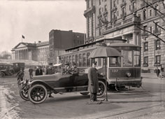Washington. Traffic Safety in Washington with the Treasury building at left, 1913